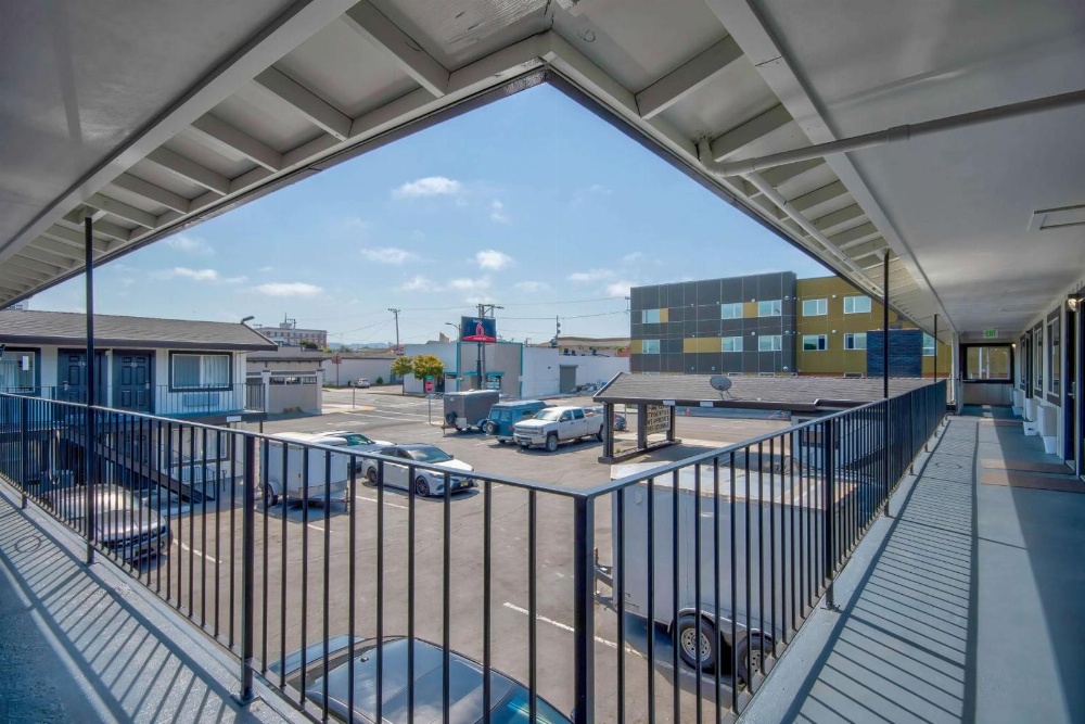 Studio 6 Eureka CA Old Town